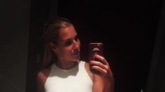 Odvážna selfie krásnej Cibulkovej bez podprsenky