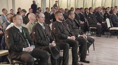 Vrchnosť z envirorezortu dostala hnedé uniformy na mieru. Poslanci hovoria o gardistoch