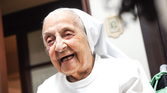 Mnohí pochybovali, že sa dožije dospelosti. Vo veku 116 rokov zomrela najstaršia osoba na svete