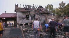 Šesťčlennej rodine zostali z domu len trosky. Po ničivom požiari prišla nečakaná vlna pomoci