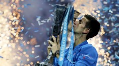 Djokovič opäť vyhral Turnaj majstrov. Federera porazil v dvoch setoch
