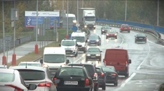 Havarijný most neopravia, kým nepostavia nový obchvat. Jediný prechod ponad Váh v Šali je v alarmujúcom stave