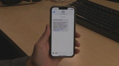 Podvodných SMS pred Vianocami pribúda. Najnovšie od vás chce vylákať peniaze falošný účet pošty