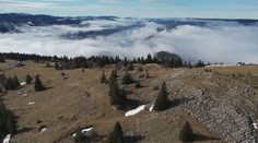 Lyžiari vo Švajčiarsku smútia. Sneh zmizol a pre vysoké teploty dokonca hrdzavejú vleky