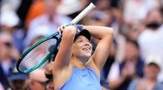 Dočkala sa vysnívanej odplaty za prehru vo finále Wimbledonu. Američanka vyradila Swiatekovú