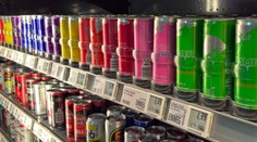 Zákaz predaja „energeťákov“ mladším ako 16 rokov. Poslanci zákon odklepli v prvom čítaní