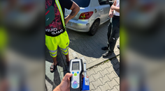 Za volant si sadol opitý, nadrogovaný a bez vodičského preukazu. Šoféroval bez neho šesť rokov