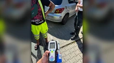 Za volant si sadol opitý, nadrogovaný a bez vodičského preukazu. Šoféroval bez neho šesť rokov