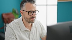 Štúdia vyvrátila doterajšie predsudky. Ľudský mozog dosahuje svoj vrchol až tesne pred dôchodkovým vekom