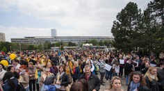 FOTO: Tisíce nespokojných učiteľov pochodovalo Bratislavou