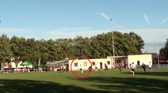 Frajer z dediny: Sólo od polovice ihriska zakončené nechytateľnou strelou