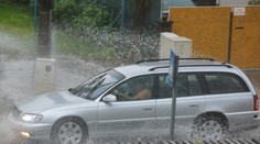 Počasie môže skomplikovať aj situáciu na cestách. Polícia radí, na čo si dávať pozor