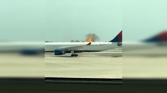 VIDEO: Desivé momenty na palube Airbusu. Lietadlu začal pred odletom horieť motor