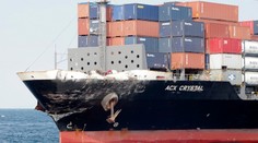 Pri pobreží Filipín sa potopila nákladná loď, 10 členov posádky je nezvestných