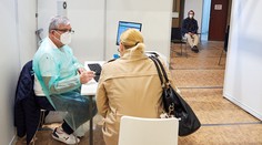 Nové očkovacie centrá už pár dní zápasia s tým istým problémom