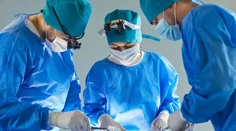 Rutinný zákrok sa zmenil na tragédiu. Štvorročné dievčatko zomrelo po operácii mandlí