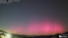 FOTO: Nebeské divadlo na oblohe. Nad Slovenskom sa opäť objavila vzácna polárna žiara