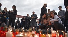 VIDEO: Pamiatku zabitého učiteľa z Vrútok si uctili stovky ľudí