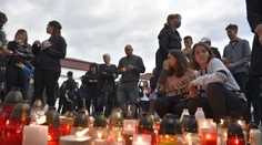 VIDEO: Pamiatku zabitého učiteľa z Vrútok si uctili stovky ľudí