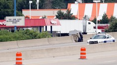 Ostreľovači zabili ozbrojenca, ktorý zaútočil na sídlo polície v Dallase