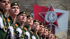 OBRAZOM: Nácvik pondelkovej prehliadky ruskej armády na Červenom námestí v Moskve