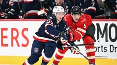 VIDEO: Tri bitky v úvode a famózny zápas. USA zdolali Kanadu a sú prvými finalistami Turnaja štyroch krajín