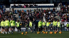 Zidane viedol svoj prvý tréning. Pozrieť si ho prišlo až 6000 ľudí!