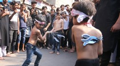 Moslimovia oslavovali sviatok. Do krvi sa bičovali aj deti