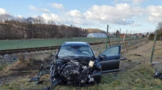 Zrážka na železničnom priecestí. Osobné auto vošlo do cesty vlaku