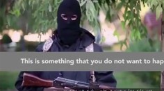 Zničíme tvoju krajinu. Vyhrážajú sa militanti Hollandovi na novom videu