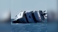 VIDEO: Prvá plavba luxusnej jachty netrvala dlho. Po pár minútach na vode sa potopila