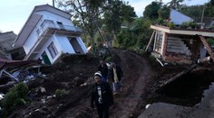 Počet obetí zemetrasenia na Jáve prudko stúpol z 334 na 602