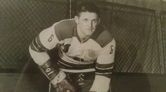 Zomrel legendárny kapitán amerického tímu, ktorý predviedol prvý "Zázrak na ľade"