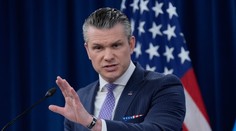 Šéf Pentagónu odmietol potvrdiť, že USA budú brániť spojencov z NATO. Bolo by to na rozhodnutí Trumpa
