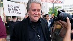 Federálna porota uznala Trumpovho exporadcu Bannona za vinného z pohŕdania Kongresom