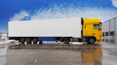 Tragédia vo Vysokej pri Morave! Mladíka (†22) pritlačil kamión k rampe