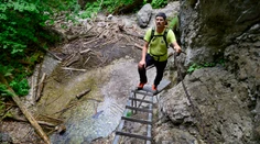 Chystáte sa v horúčavách na turistiku? Lekár a záchranár radia, na čo určite netreba zabudnúť