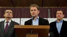 Opozícia vyzýva Fica, aby sa vysťahoval a ukázal, ako Bašternákovi platí