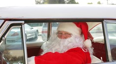 Rakúsky zákaz nosenia buriek platí aj pre Mikulášov: Mužovi nariadili zhodiť falošnú bradu