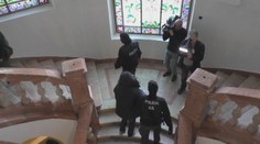 Bývalý elitný vyšetrovateľ mal donášať drogovému gangu. Teraz je pravou rukou starostu