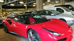 Zadržali rozsiahlu organizovanú skupinu, ktorú viedli aj Slováci. Zhabali im aj luxusné autá