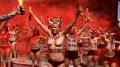 Býčie zápasy rozdeľujú Španielov, proti krvavej tradícii protestovali polonahí aktivisti