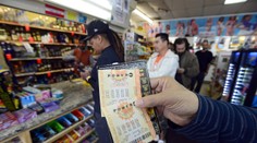 Krajinu opantal stávkový ošiaľ. V najznámejšej lotérii sa hrá o jeden z najvyšších jackpotov v histórii