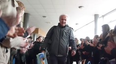 Učil dlhých 38 rokov. O dojímavú rozlúčku sa postaralo 700 školákov