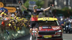 Belgičan Tim Wellens oslavoval triumf po samostatnom úniku. V celkovom poradí neprišlo k výrazným zmenám