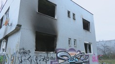 V opustenej budove v Bratislave horelo. Na mieste našli telo bez známok života