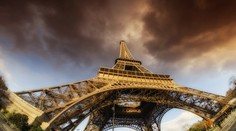 Štrajk neobišiel ani Eiffelovú vežu, dnes zostala zatvorená