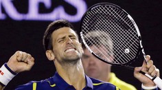 Djokovič je po roku vo finále Australian Open. Obháji titul?