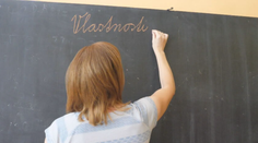 Vyššie platy učiteľov si vyžadujú škrty: Regionálne príplatky a supervízori sú ohrození