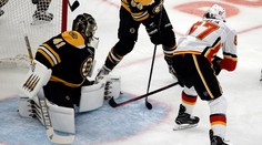 Boston s triom Slovákov prehral s Winnipegom po samostatných nájazdoch